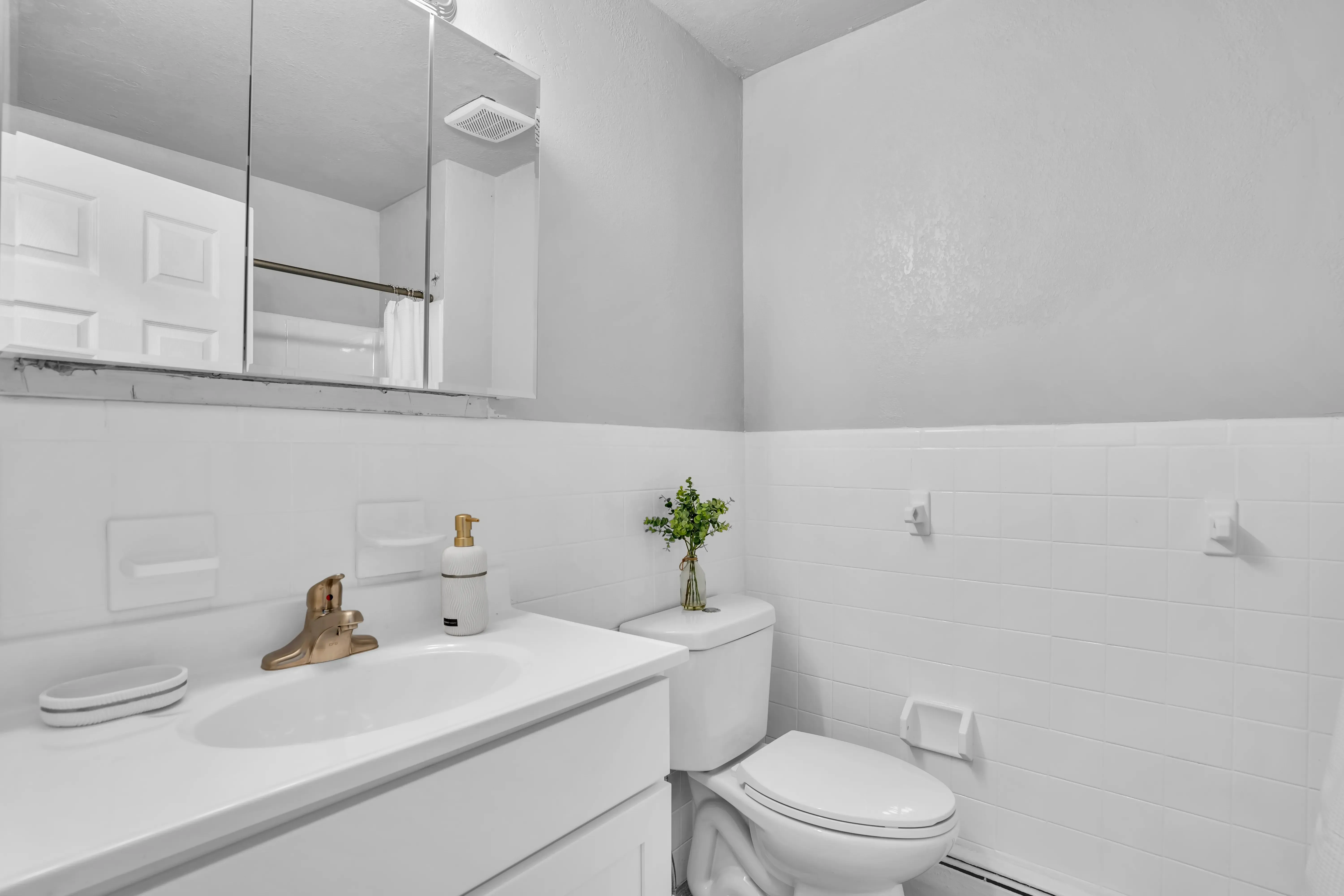Town Bank Manor Apartments — photo 6